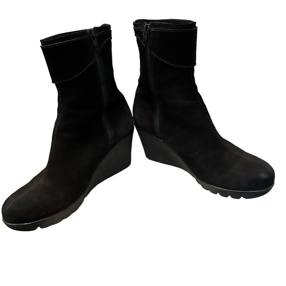 La CANADIENNE Black Waterproof Italian Calf Suede Token Wedge Ankle Boot… - Picture 2 of 8
